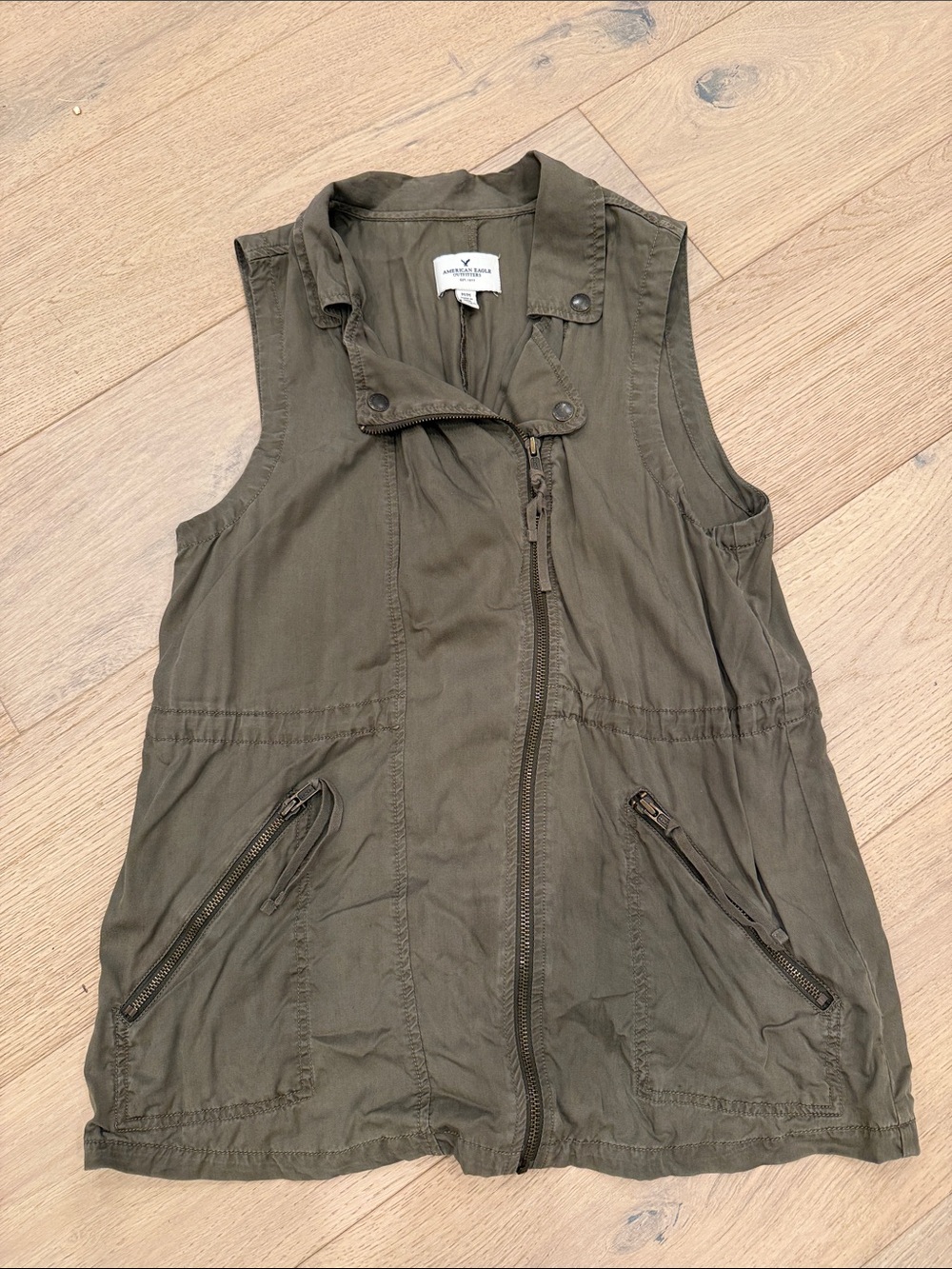 Lightweight Olive Utility Vest - Women American Eagle Medium